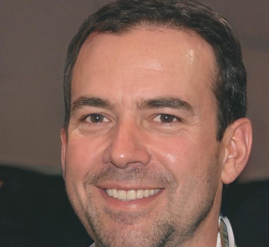 Miguel Santos, Director Financiero