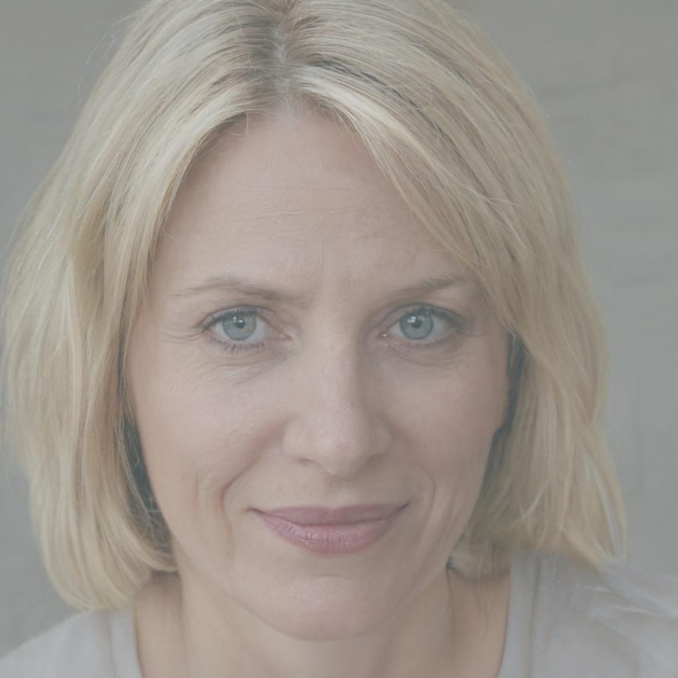 Directora de Análisis Financiero